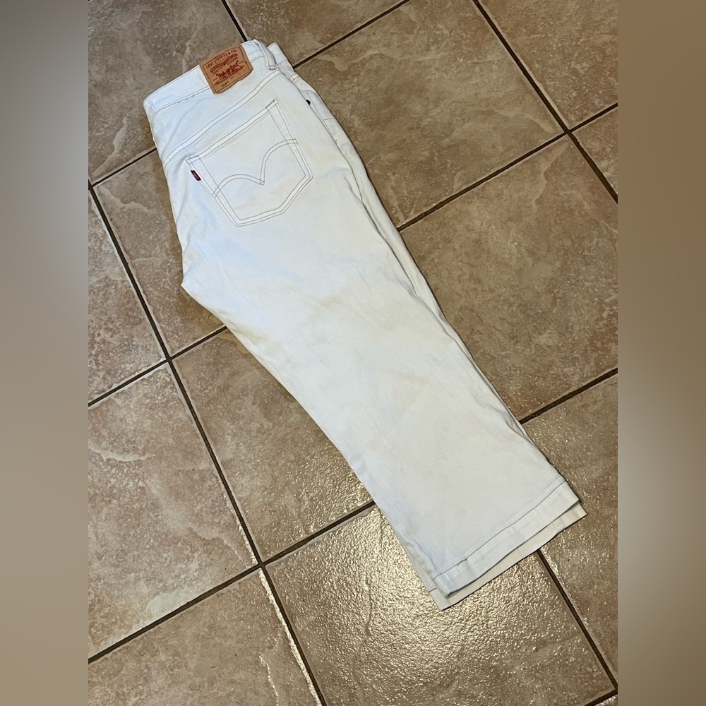 515 Levi’s nouveau capris white size 10
